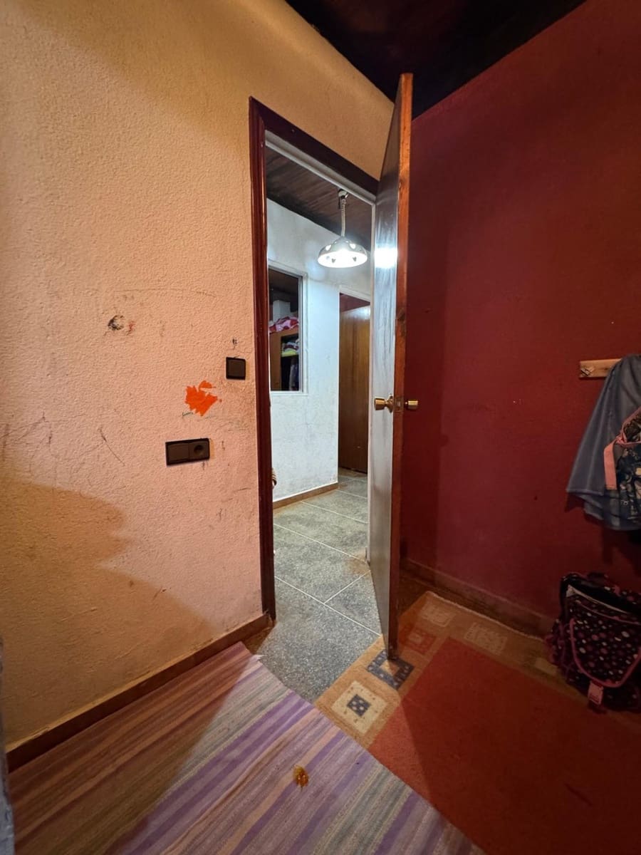 9 soveværelse Byhus til salg i Corumbela - € 89.000 (Ref: 9535517)