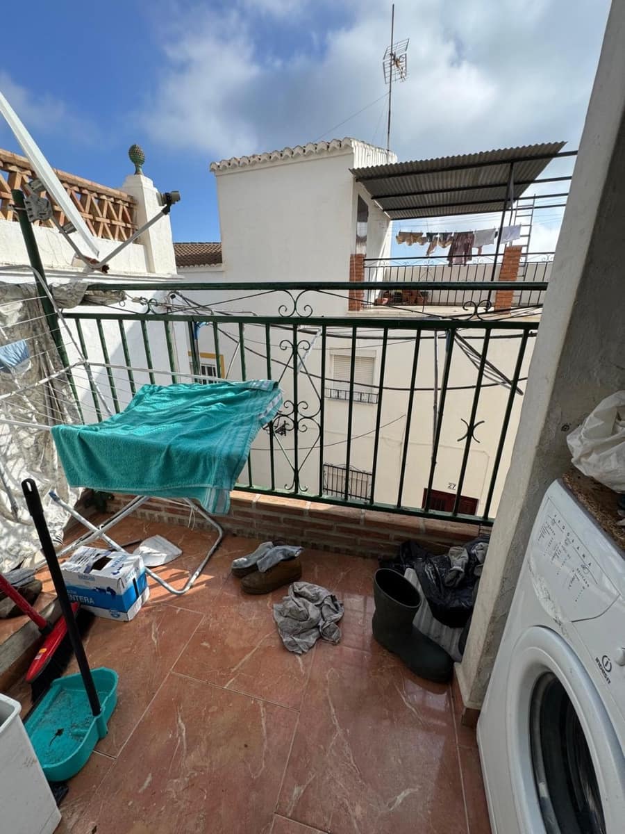 9 soveværelse Byhus til salg i Corumbela - € 89.000 (Ref: 9535517)