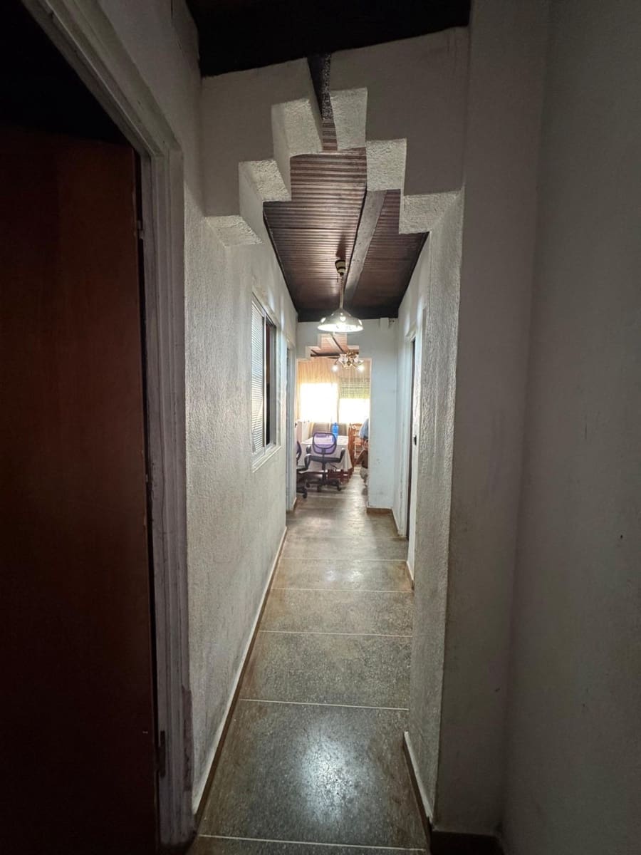 9 soveværelse Byhus til salg i Corumbela - € 89.000 (Ref: 9535517)