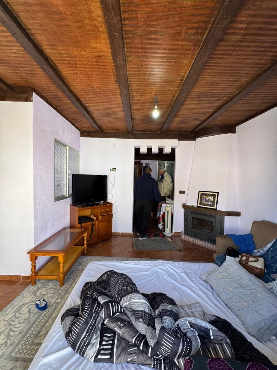 9 soveværelse Byhus til salg i Corumbela - € 89.000 (Ref: 9535517)