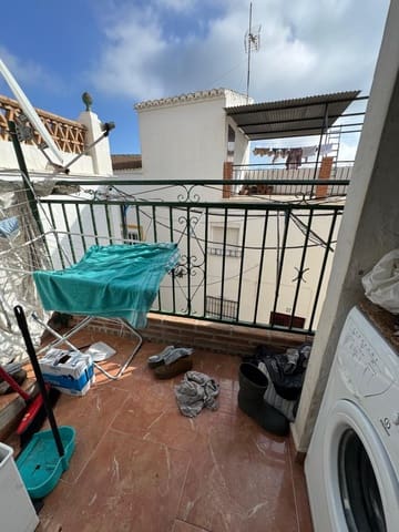 9 soveværelse Byhus til salg i Corumbela, Sayalonga - € 89.000 (Ref: 9535517)