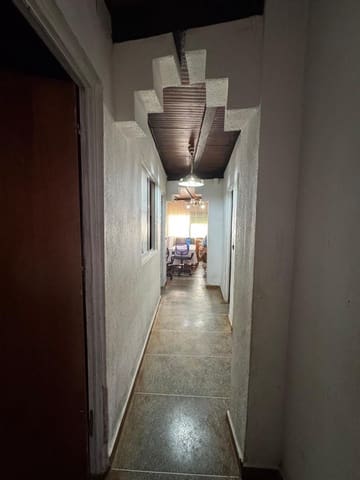 9 soveværelse Byhus til salg i Corumbela, Sayalonga - € 89.000 (Ref: 9535517)