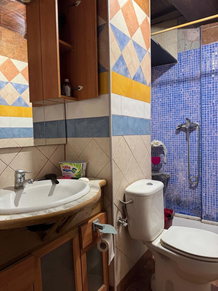 9 soveværelse Byhus til salg i Corumbela - € 89.000 (Ref: 9535517)