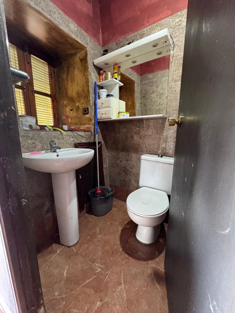 9 soveværelse Byhus til salg i Corumbela - € 89.000 (Ref: 9535517)