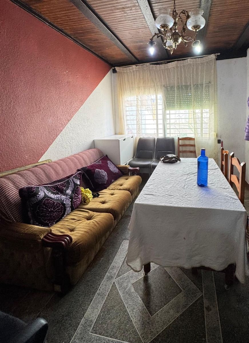 9 soveværelse Byhus til salg i Corumbela - € 89.000 (Ref: 9535517)