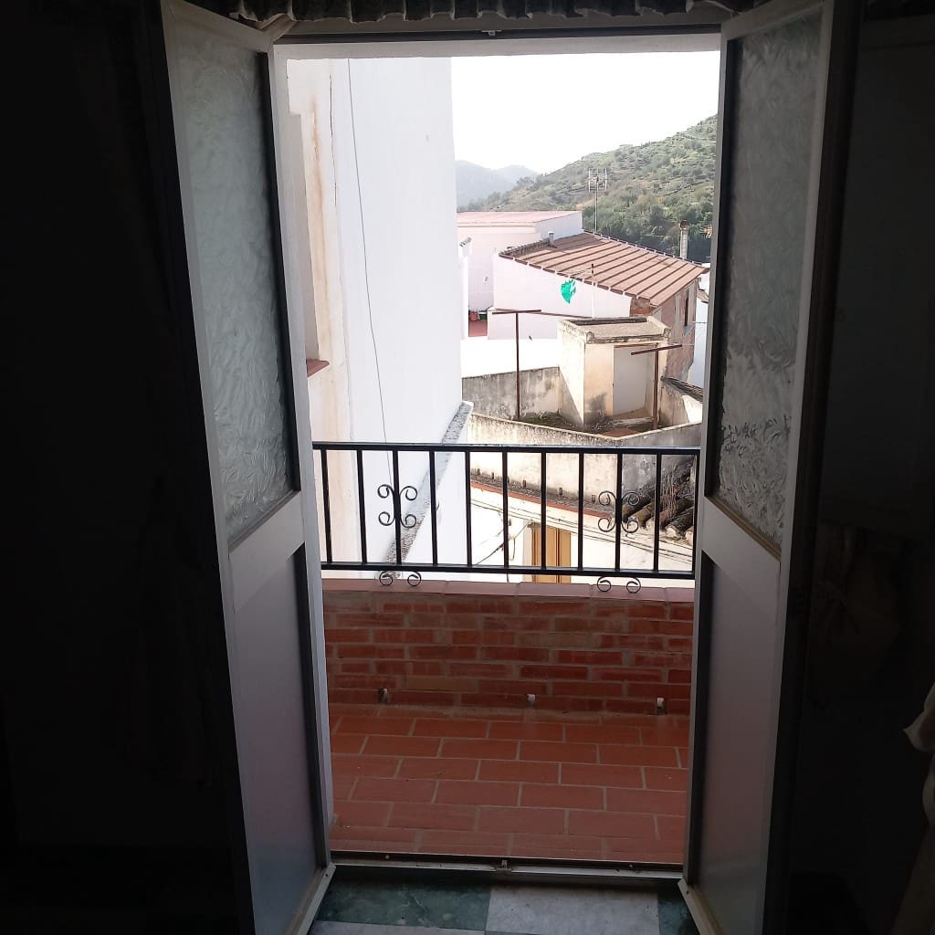 4 bedroom Townhouse for sale in Salares - € 59,000 (Ref: 9535518)