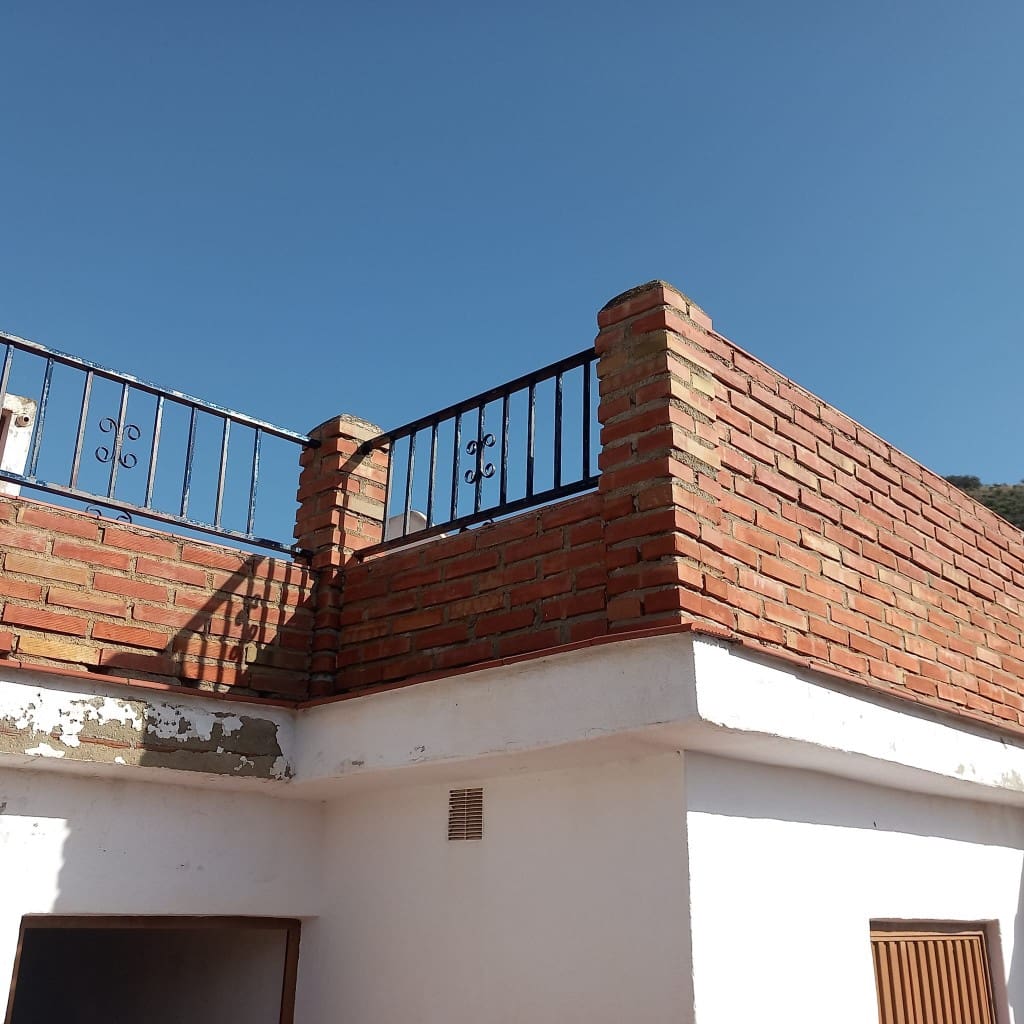 4 bedroom Townhouse for sale in Salares - € 59,000 (Ref: 9535518)