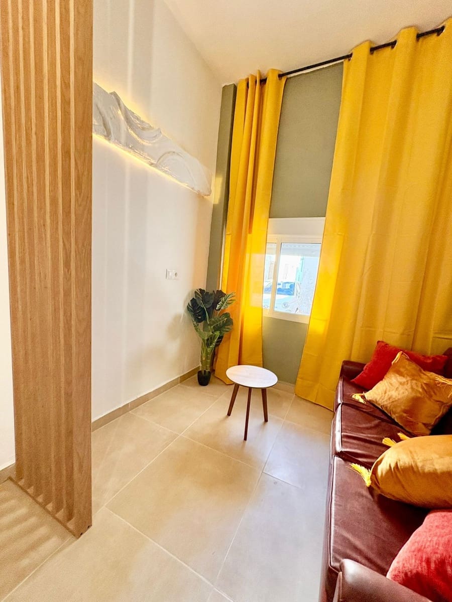 2 soveværelse Byhus til salg i Velez-Malaga - € 169.000 (Ref: 9636452)