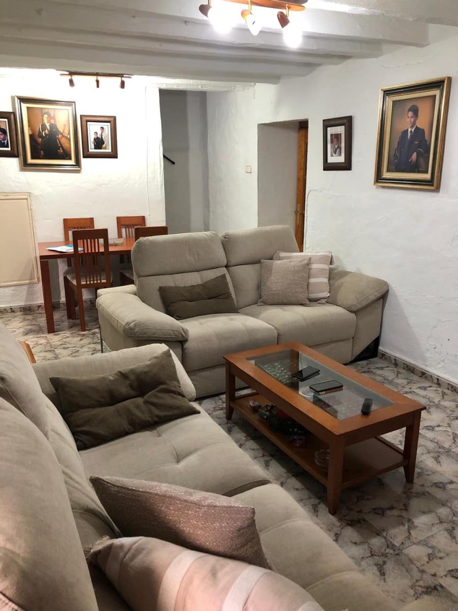 4 bedroom Townhouse for sale in Vinuela - € 150,000 (Ref: 9643766)