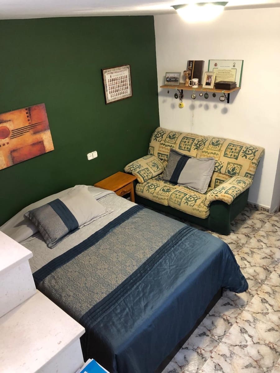 4 bedroom Townhouse for sale in Vinuela - € 150,000 (Ref: 9643766)