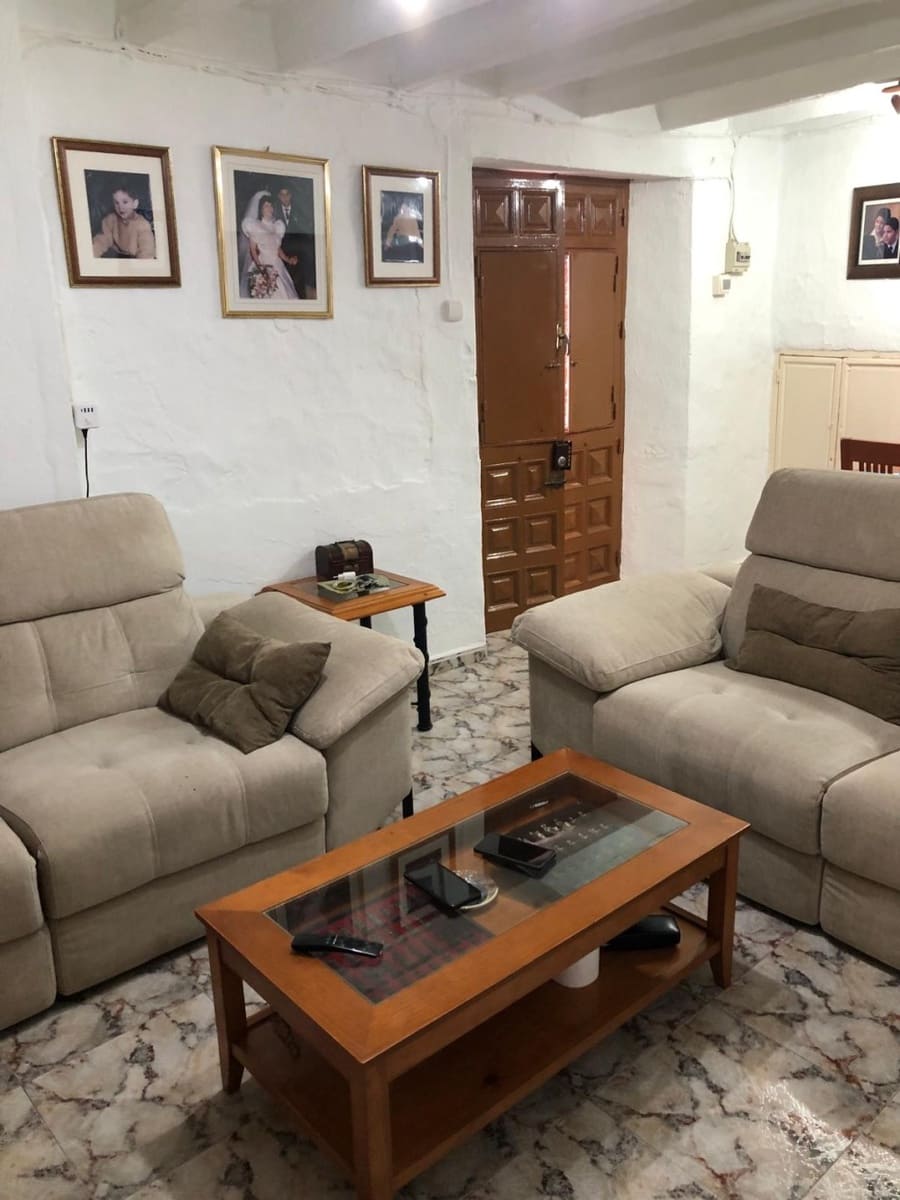 4 bedroom Townhouse for sale in Vinuela - € 150,000 (Ref: 9643766)