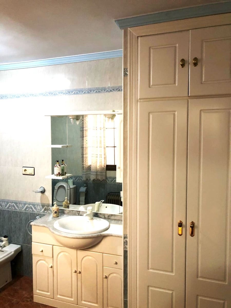 4 bedroom Townhouse for sale in Archez - € 169,000 (Ref: 9676782)
