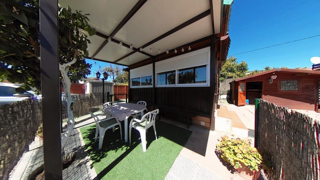 2 slaapkamer Houten huis te koop in Velez-Malaga met zwembad - € 155.000 (Ref: 9751701)