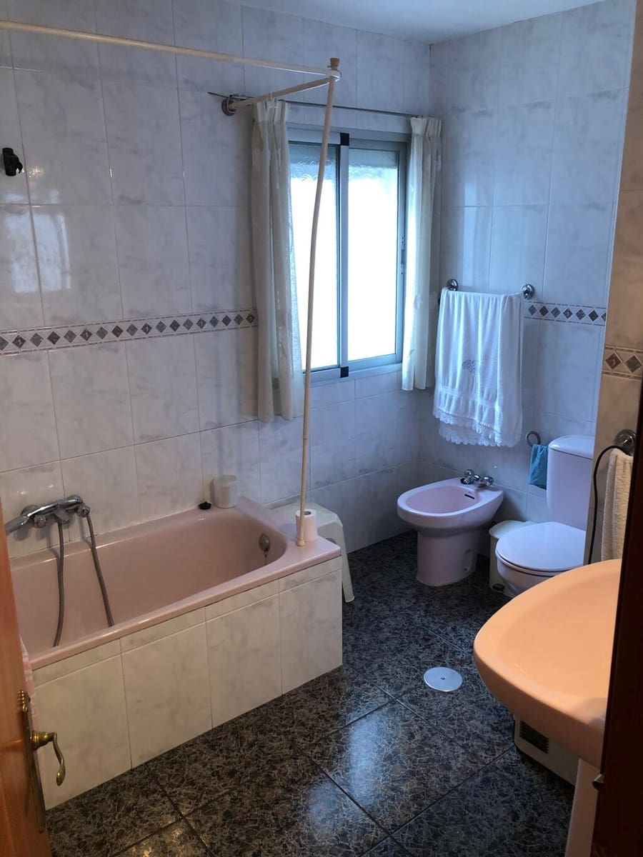 4 soverom Hus til salgs i Canillas de Aceituno - € 160 000 (Ref: 9755432)