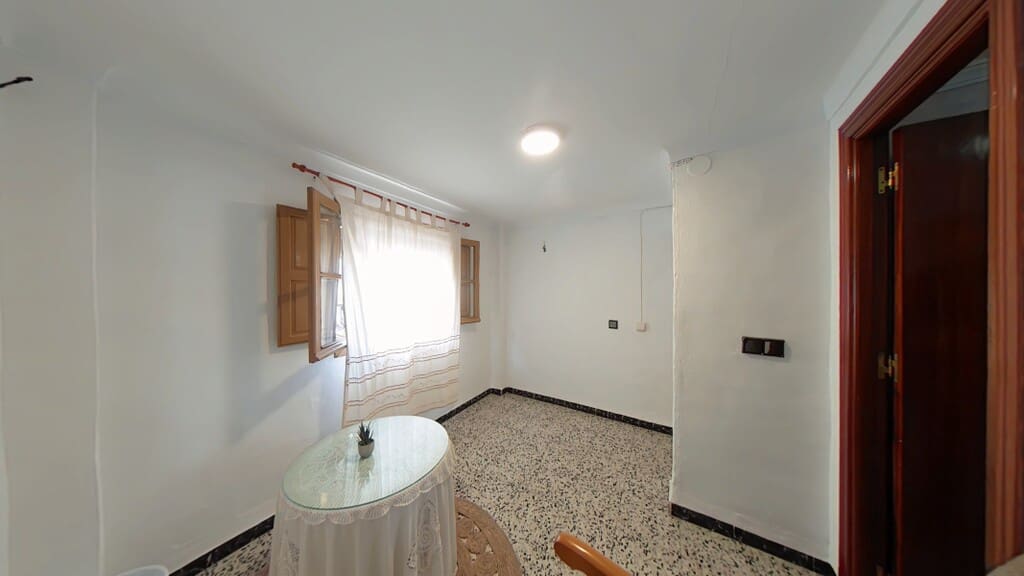 3 quarto Casa em Banda para venda em Sayalonga - 128 000 € (Ref: 9763552)