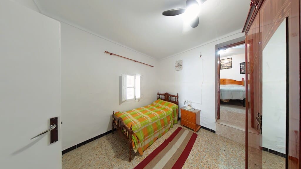 3 quarto Casa em Banda para venda em Sayalonga - 128 000 € (Ref: 9763552)