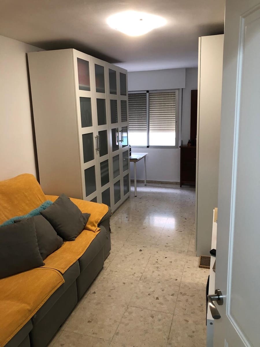 3 bedroom Apartment for sale in Velez-Malaga - € 269,900 (Ref: 9822381)