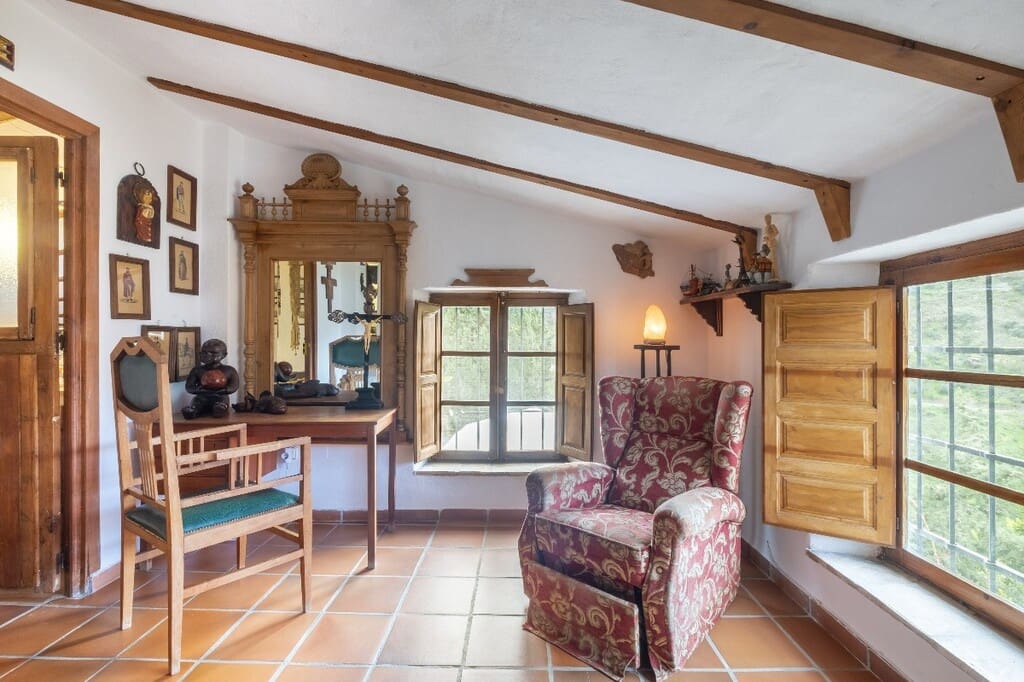 6 bedroom Finca/Country House for sale in Sayalonga with pool - € 690,000 (Ref: 9839010)