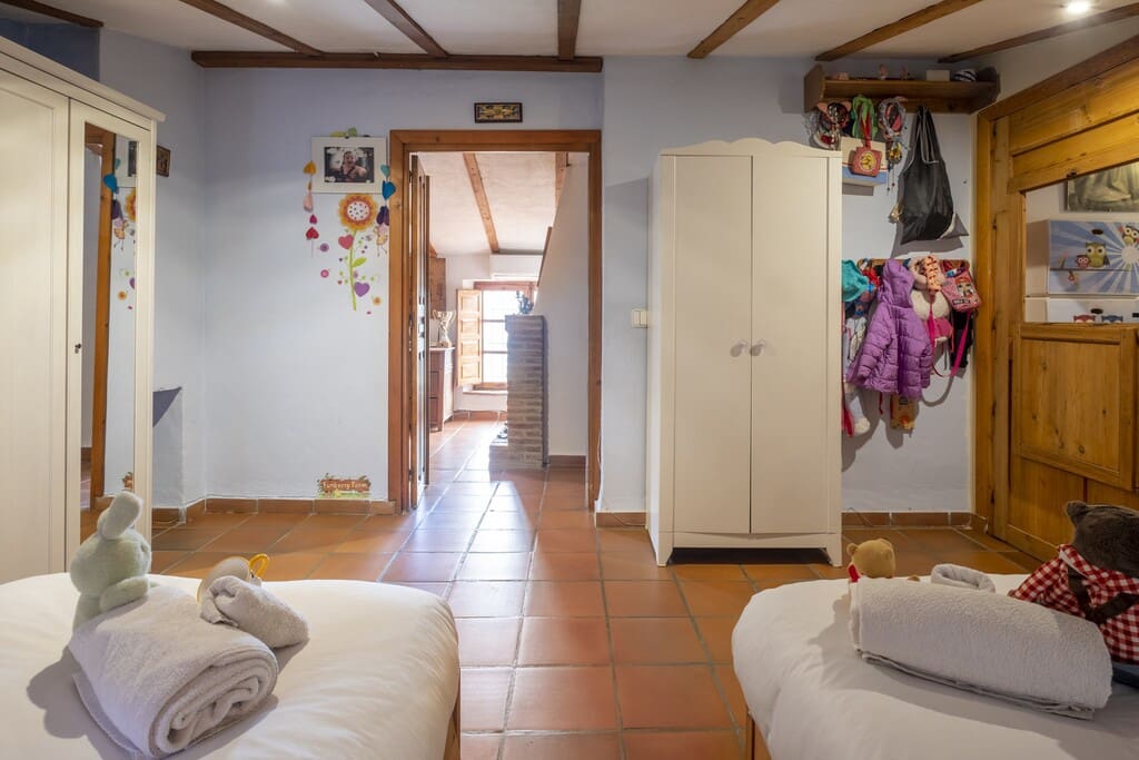 6 bedroom Finca/Country House for sale in Sayalonga with pool - € 690,000 (Ref: 9839010)