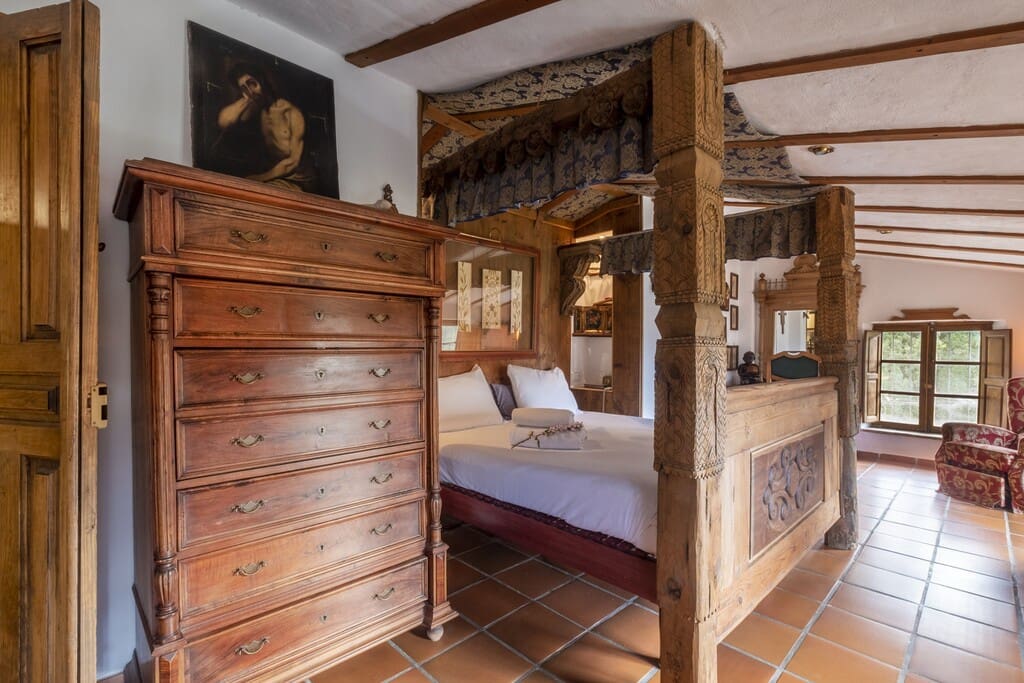 6 bedroom Finca/Country House for sale in Sayalonga with pool - € 690,000 (Ref: 9839010)