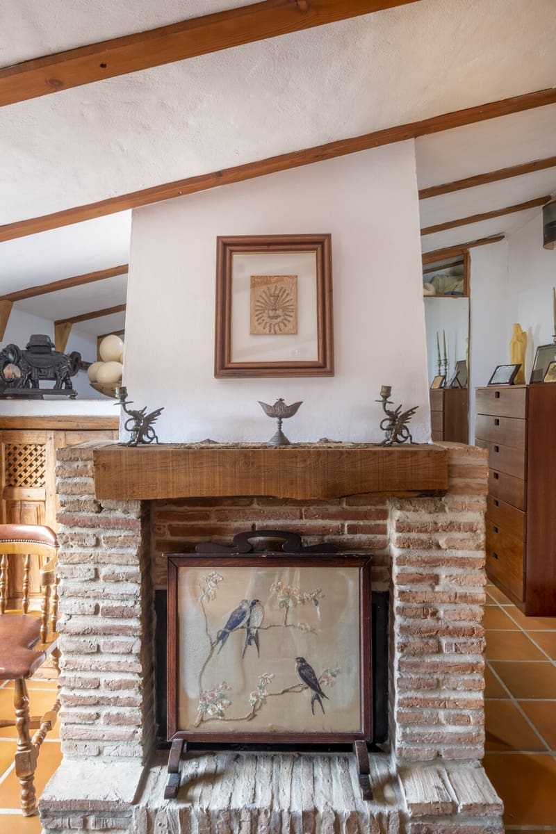 6 bedroom Finca/Country House for sale in Sayalonga with pool - € 690,000 (Ref: 9839010)