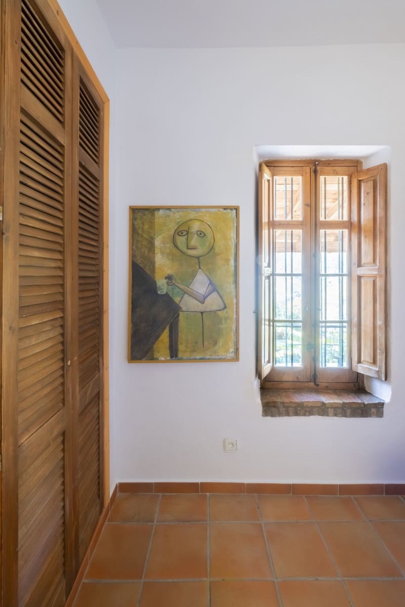6 bedroom Finca/Country House for sale in Sayalonga with pool - € 690,000 (Ref: 9839010)
