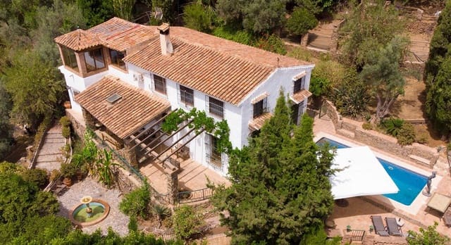 6 sypialnia Finka/Dom wiejski na sprzedaż w Sayalonga z basenem - 690 000 € (Ref: 9839010)