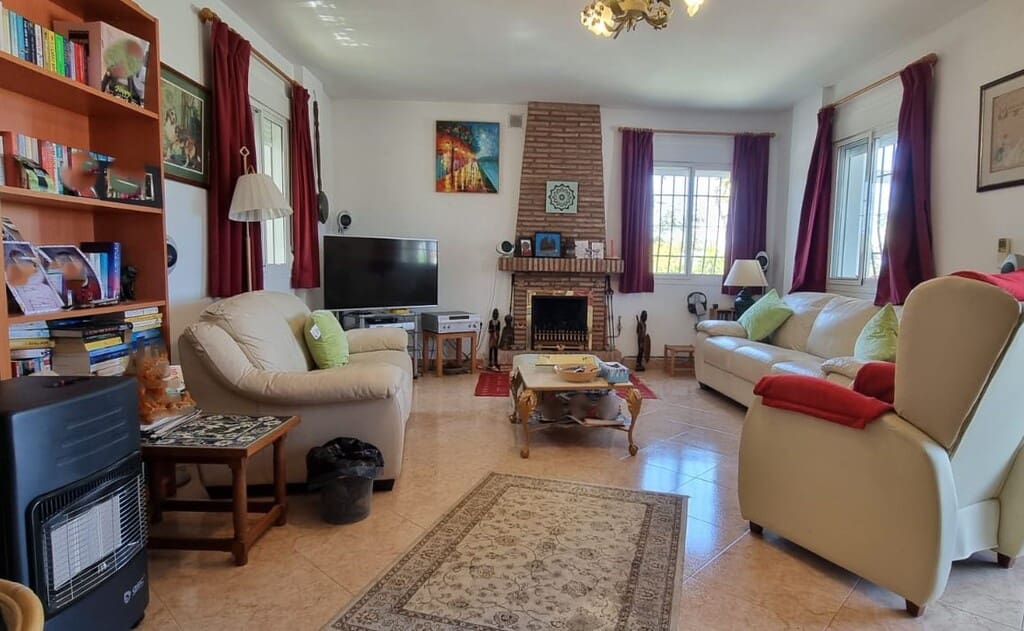 5 soverom Finca/Herregård til salgs i Canillas de Aceituno - € 345 000 (Ref: 9859627)