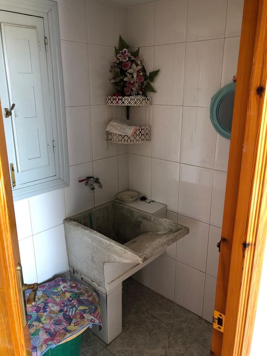 Townhouse for sale in Competa - € 280,000 (Ref: 9866726)