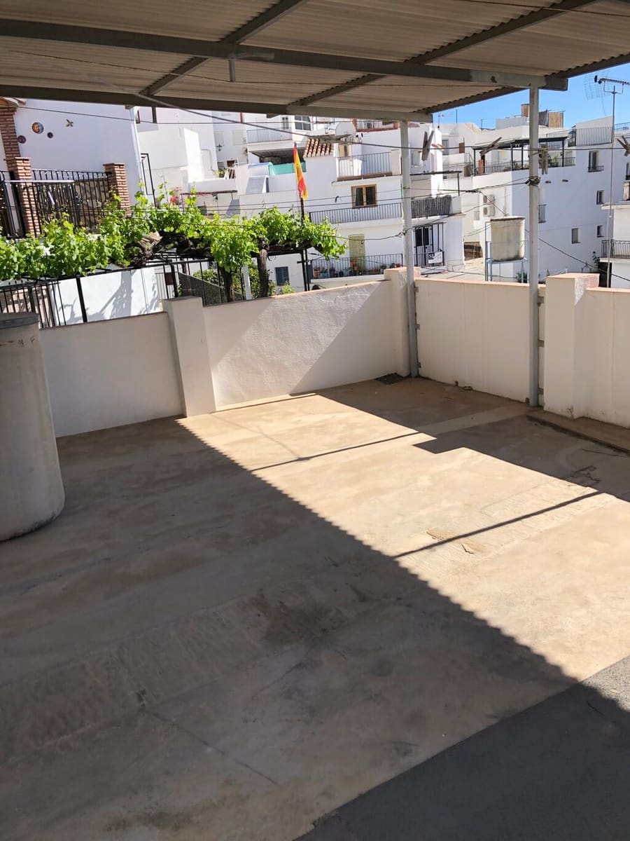 Townhouse for sale in Competa - € 280,000 (Ref: 9866726)