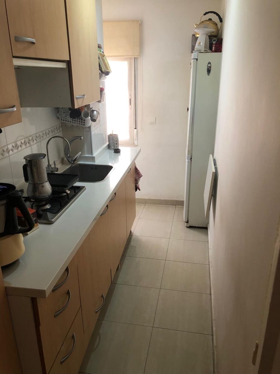 2 bedroom Apartment for sale in Torre del Mar - € 199,500 (Ref: 9868366)