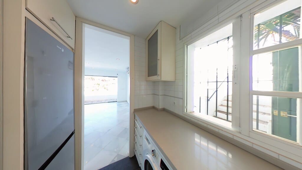 1 slaapkamer Appartement te koop in Malaga stad met zwembad - € 336.000 (Ref: 9875795)