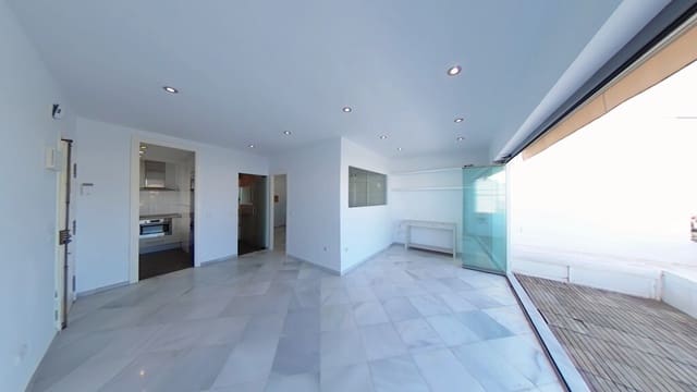1 slaapkamer Appartement te koop in Málaga stad met zwembad - € 336.000 (Ref: 9875795)