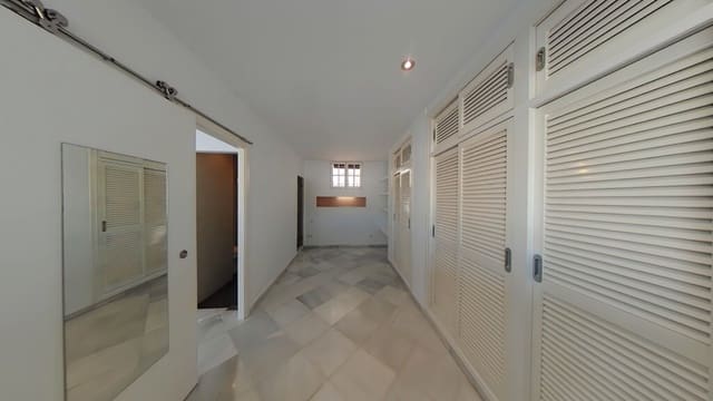 1 slaapkamer Appartement te koop in Málaga stad met zwembad - € 336.000 (Ref: 9875795)