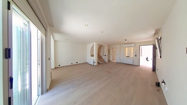 4 chambre Villa/Maison Semi-Mitoyenne à vendre à Malaga ville - 780 000 € (Ref: 9884241)