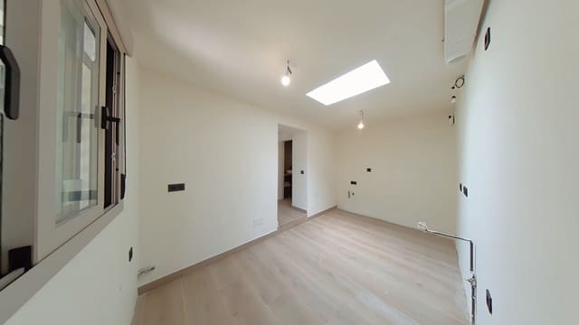 4 soveværelse Semi-Rækkehus til salg i Málaga by - € 780.000 (Ref: 9884241)