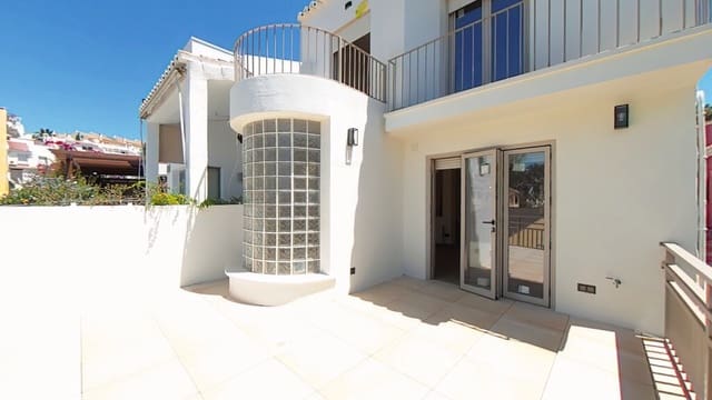 4 soveværelse Semi-Rækkehus til salg i Málaga by - € 780.000 (Ref: 9884241)
