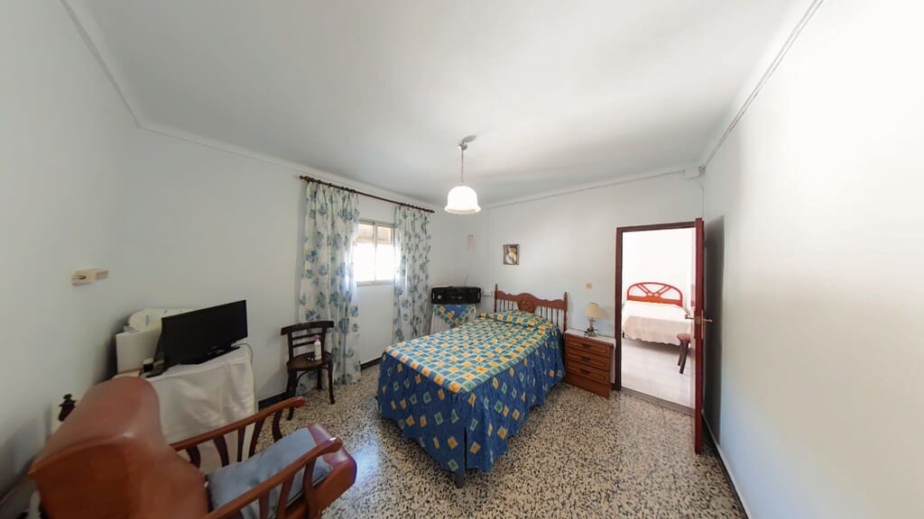 4 bedroom Townhouse for sale in Algarrobo - € 175,000 (Ref: 9884242)