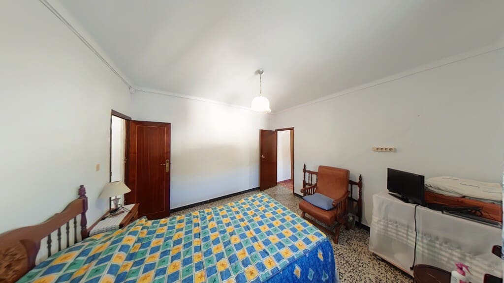 4 bedroom Townhouse for sale in Algarrobo - € 175,000 (Ref: 9884242)