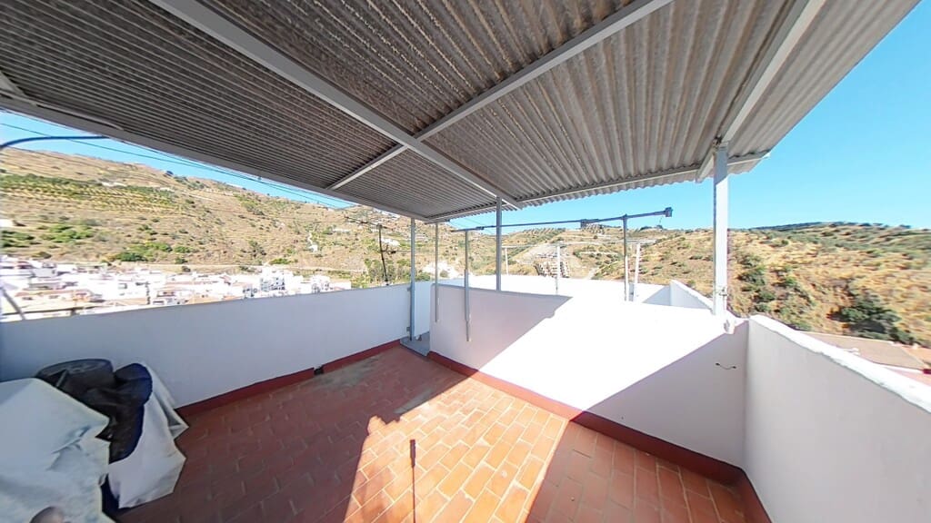 4 bedroom Townhouse for sale in Algarrobo - € 175,000 (Ref: 9884242)