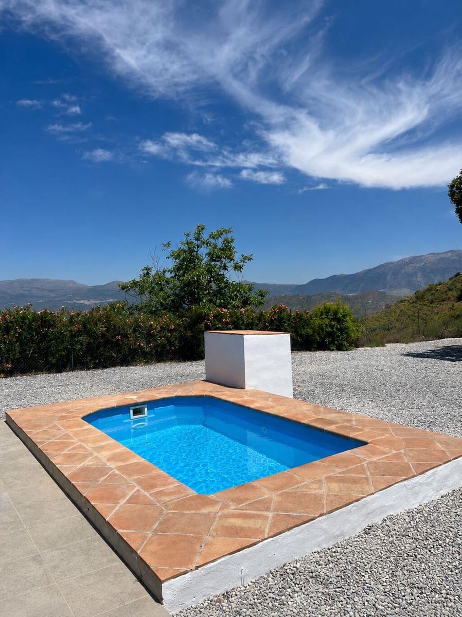 3 bedroom Finca/Country House for sale in Cutar with pool - € 345,000 (Ref: 9896363)