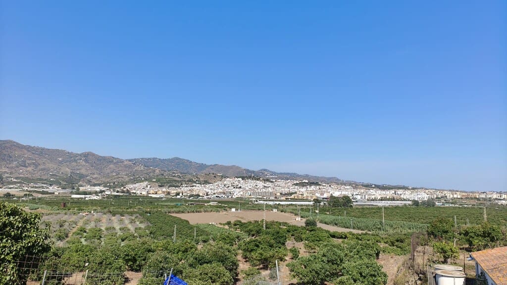 6 chambre Finca/Maison de Campagne à vendre à Velez-Malaga avec piscine - 350 000 € (Ref: 9903965)