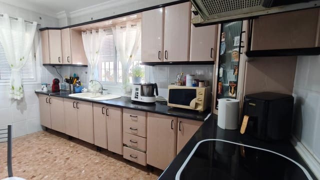 6 chambre Finca/Maison de Campagne à vendre à Vélez-Málaga - 350 000 € (Ref: 9903965)