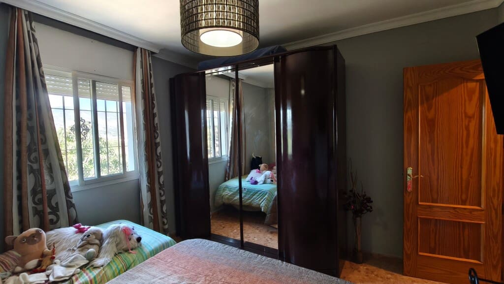 6 chambre Finca/Maison de Campagne à vendre à Velez-Malaga avec piscine - 350 000 € (Ref: 9903965)