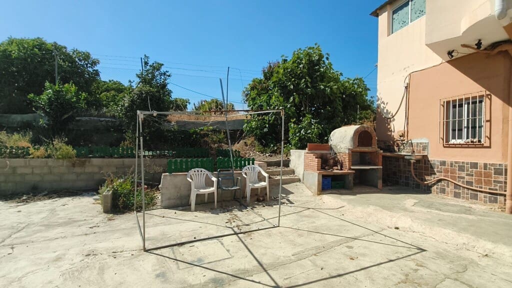 6 chambre Finca/Maison de Campagne à vendre à Velez-Malaga avec piscine - 350 000 € (Ref: 9903965)