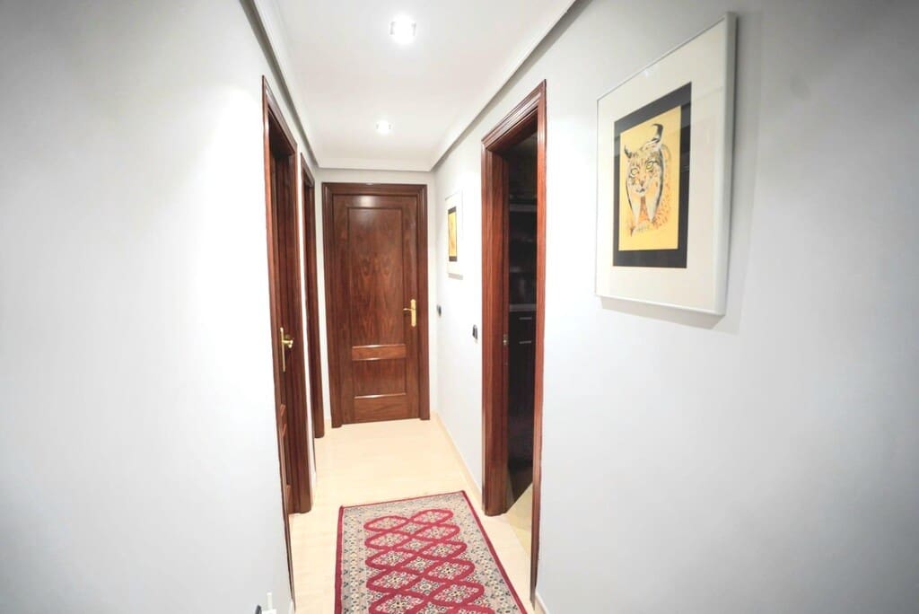3 sovrum Lägenhet till salu i Malaga stad med pool - 660 000 € (Ref: 9906930)