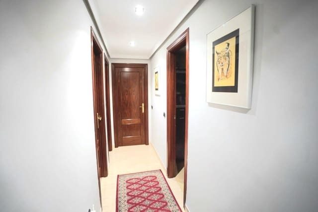 3 sovrum Lägenhet till salu i Pinares de Olletas, Málaga stad med pool - 660 000 € (Ref: 9906930)