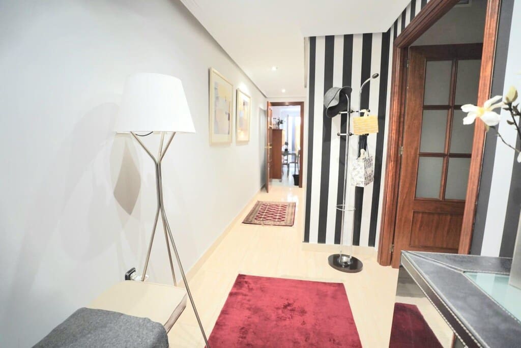 3 sovrum Lägenhet till salu i Malaga stad med pool - 660 000 € (Ref: 9906930)