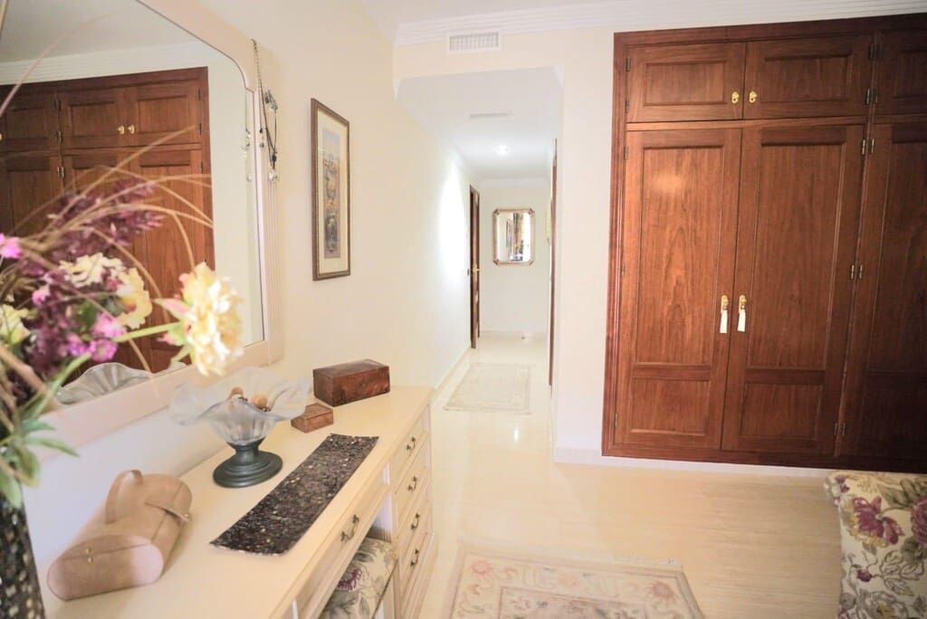 3 sovrum Lägenhet till salu i Malaga stad med pool - 660 000 € (Ref: 9906930)