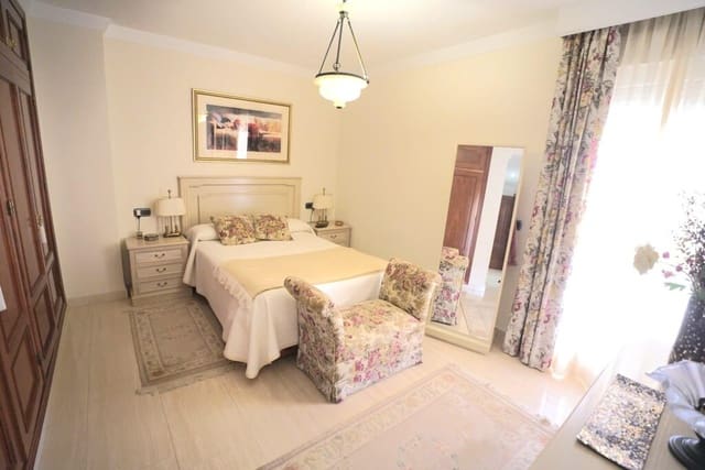 3 sovrum Lägenhet till salu i Pinares de Olletas, Málaga stad med pool - 660 000 € (Ref: 9906930)